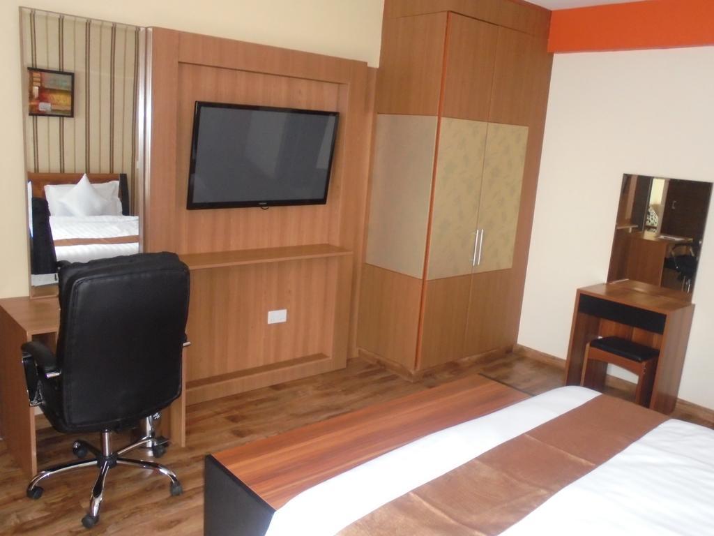 We Hotel And Suites Nairobi Luaran gambar
