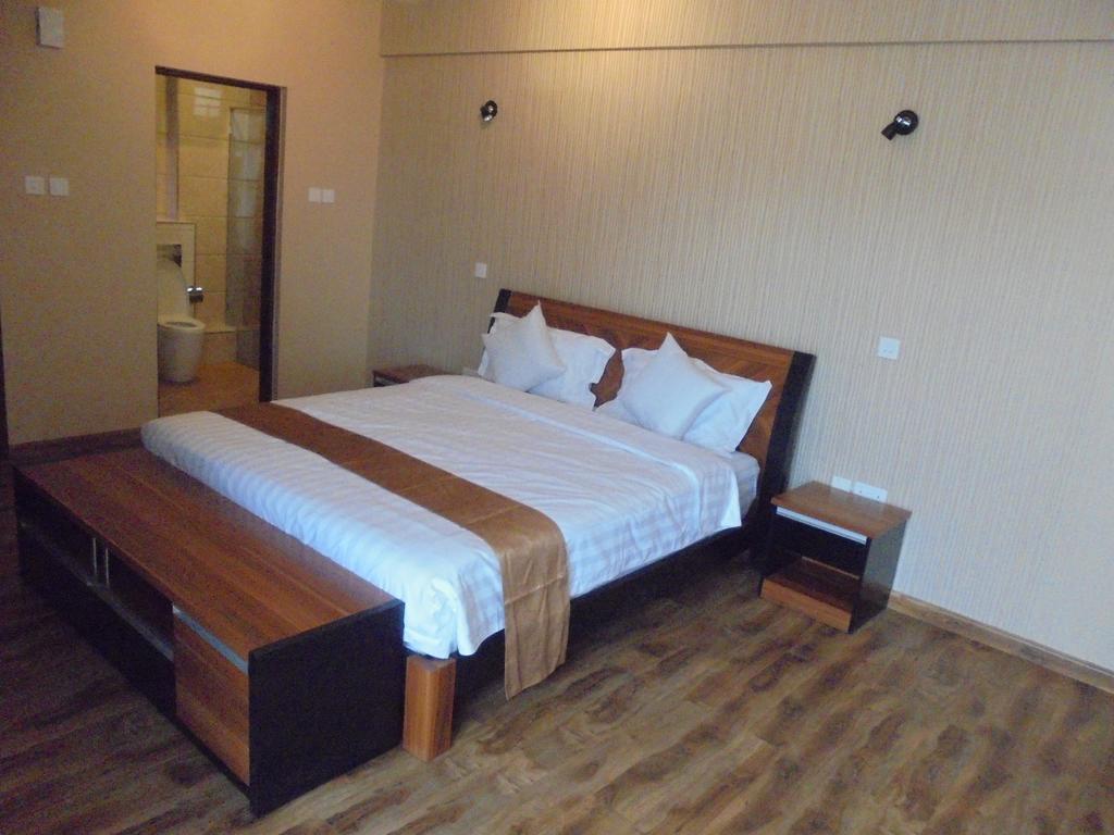 We Hotel And Suites Nairobi Luaran gambar