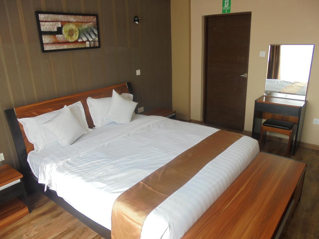 We Hotel And Suites Nairobi Luaran gambar