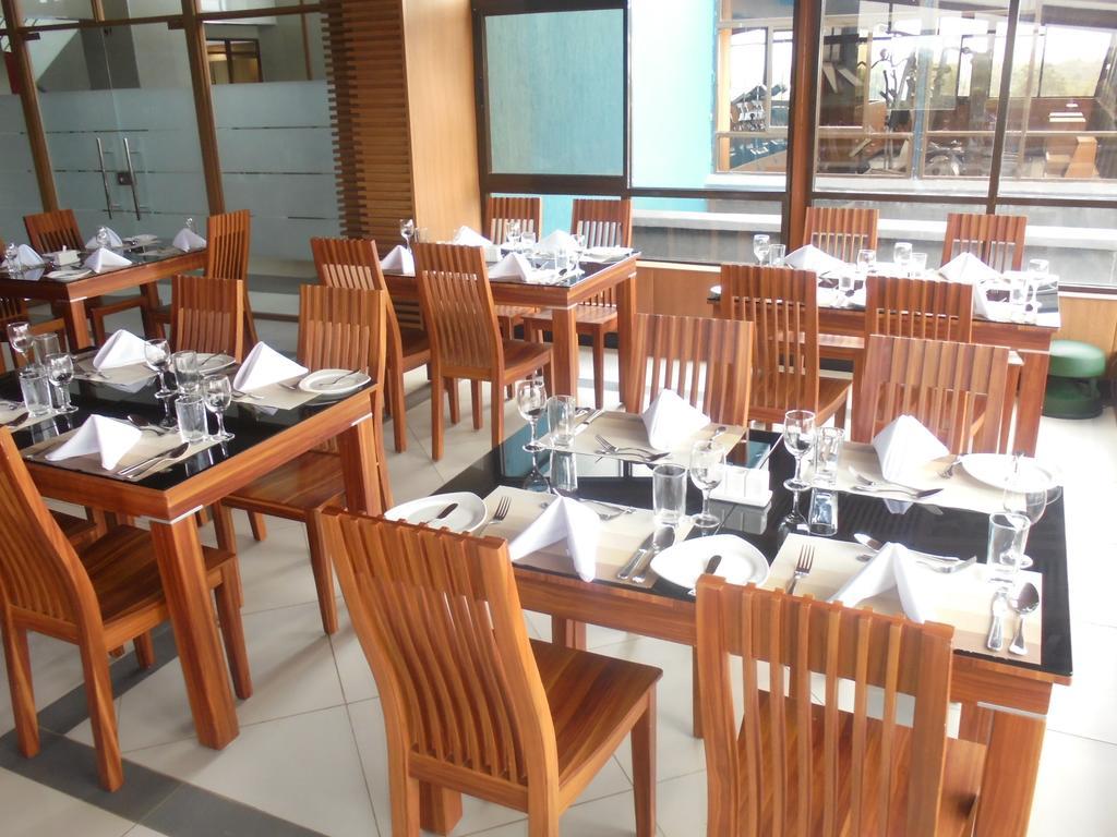 We Hotel And Suites Nairobi Luaran gambar