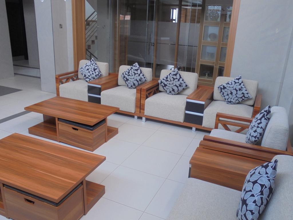 We Hotel And Suites Nairobi Luaran gambar