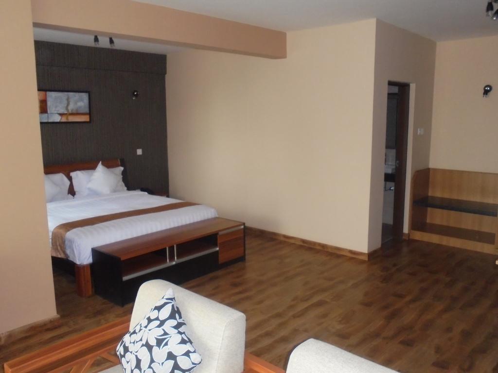 We Hotel And Suites Nairobi Luaran gambar