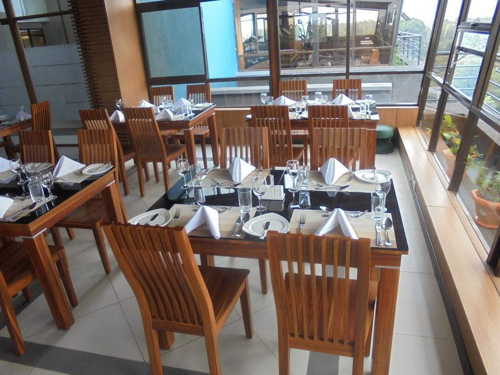 We Hotel And Suites Nairobi Luaran gambar