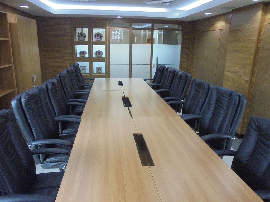 We Hotel And Suites Nairobi Luaran gambar