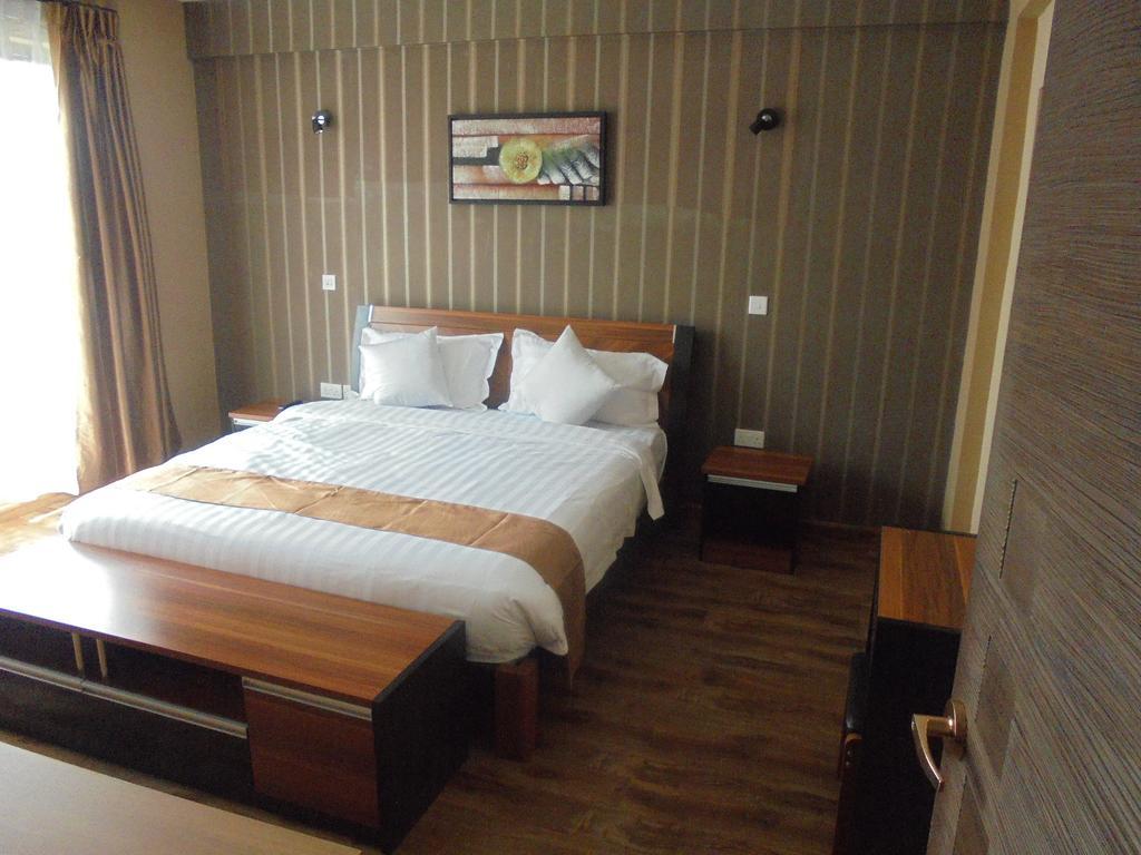 We Hotel And Suites Nairobi Luaran gambar